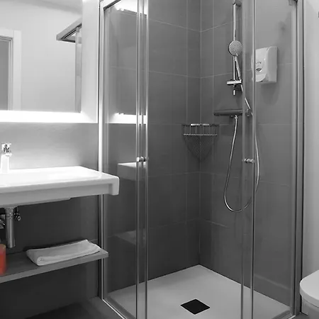 Eibarooms Guest house 4*