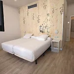 Eibarooms Guest house 3*